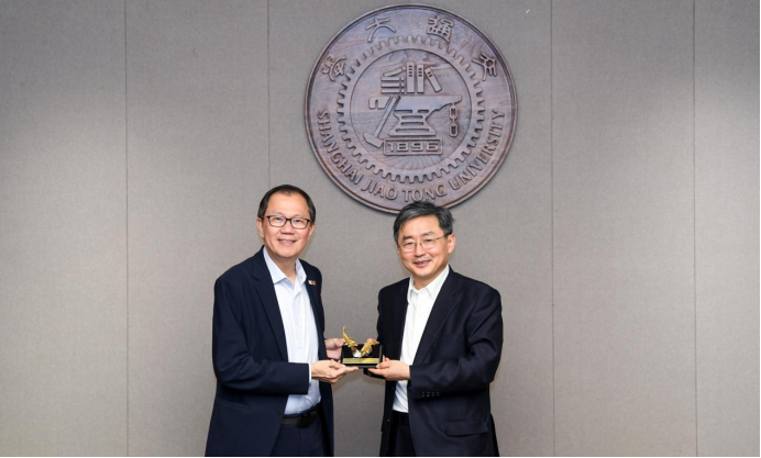 校领导会见南洋理工大学校长何德华（Ho Teck Hua）一行