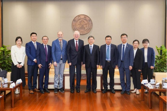 校领导会见渥太华大学校长一行