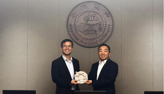 新加坡国立研究基金会林华恩总裁率团访问上海交通大学