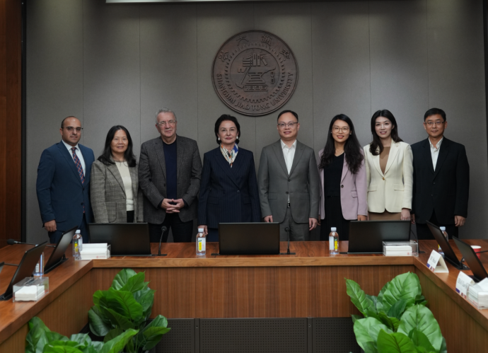 校领导会见阿塞拜疆建筑与设计大学校长一行