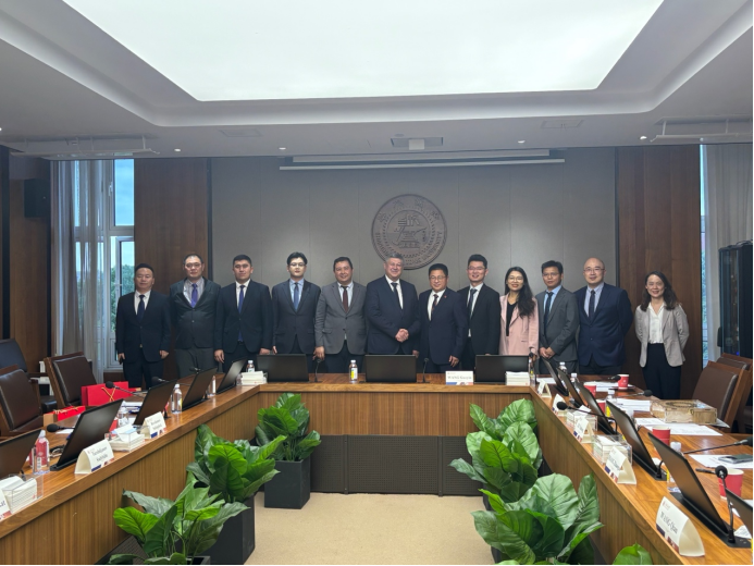 乌兹别克斯坦塔什干国立技术大学校长一行到访上海交大