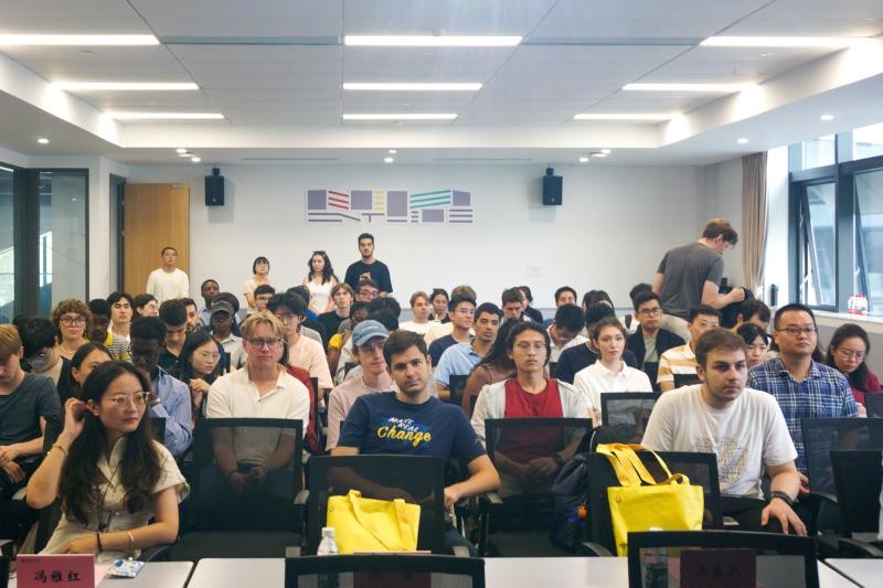 上海交通大学举办国际学生生涯指导活动