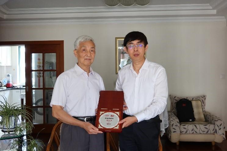 SJTU Professor Xi Yugeng Granted The Outstanding Contribution Award At 